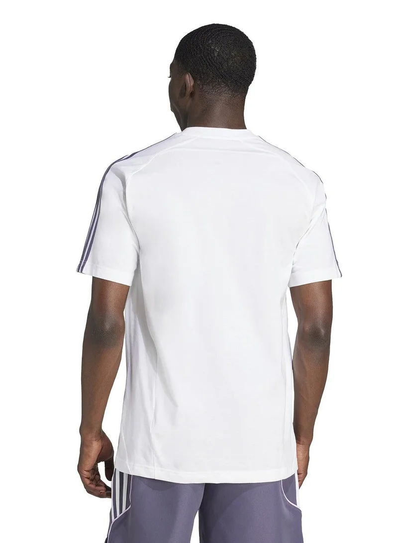 اديداس تيشيرت رجالي أبيض بأكمام قصيرة